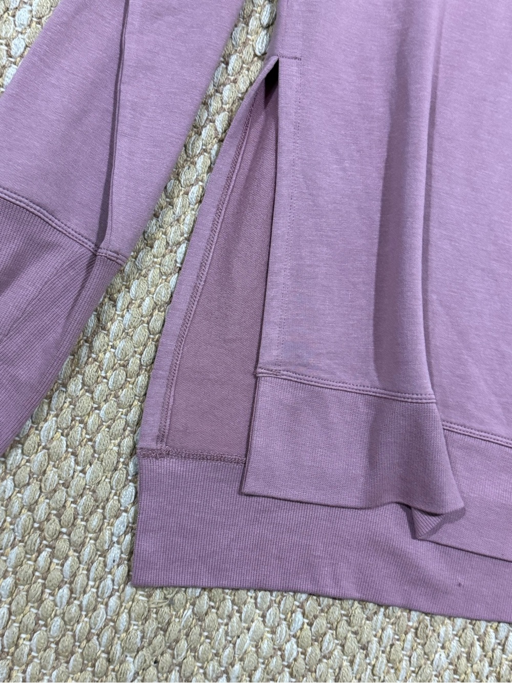 Joy Lab Dusty Mauve Modal Blend Long Sleeve Active Top w/Thumbholes NWT Size - Picture 3 of 5